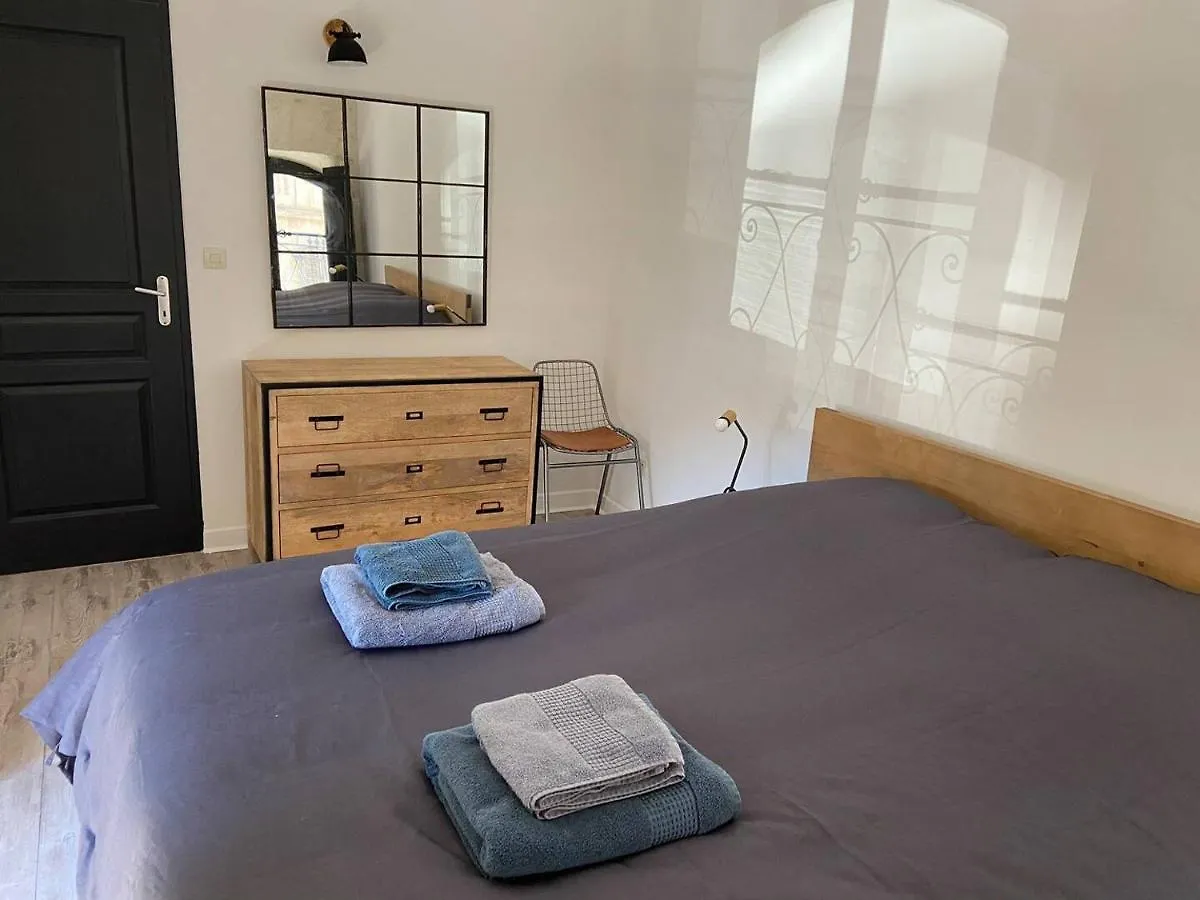 Appartement De Standing Au Coeur D'Avignon Apartment