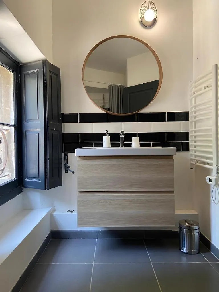 Appartement De Standing Au Coeur D'Avignon France